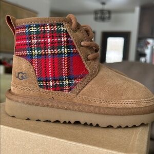 UGG Kids Neumel II Tartan Boot - Chestnut with Red & Green Plaid